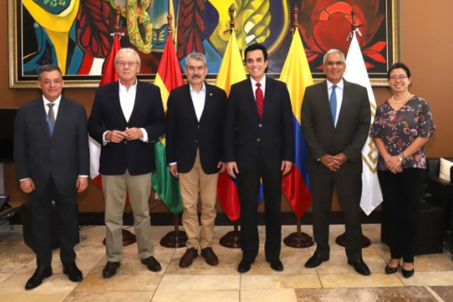 Canciller Espá llega a Quito para reuniones del Consejo Andino de Ministros de RR.EE.