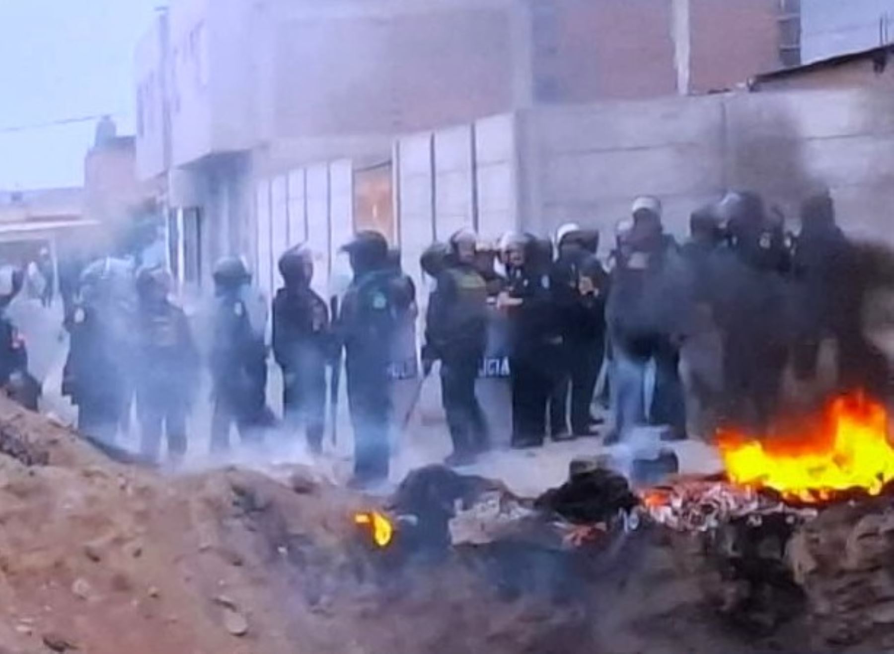 Carabayllo: operativo de desalojo en zona Torreblanca genera tensión entre vecinos y PNP