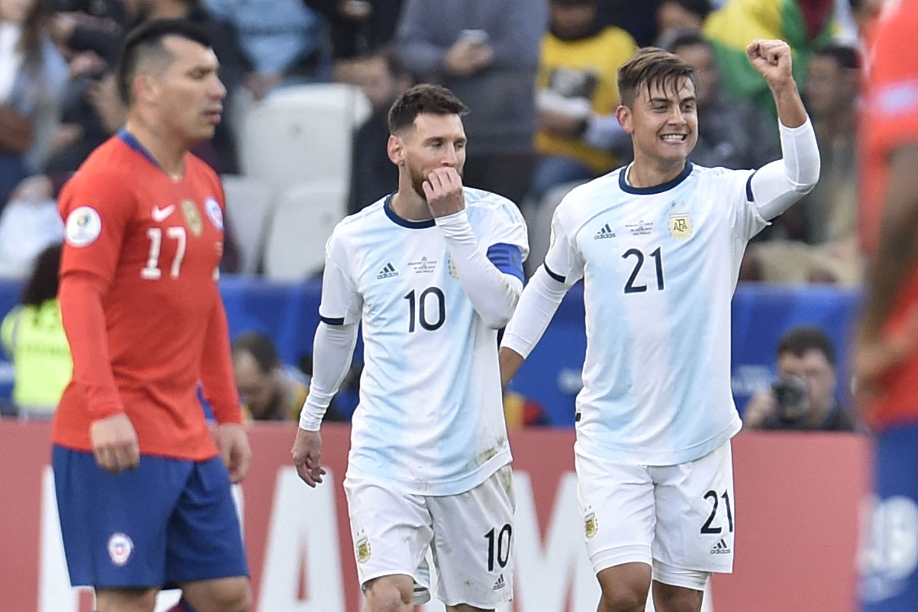 El Roma no autoriza a Dybala y Nahuel Molina a viajar a la despedida de Lionel Messi
