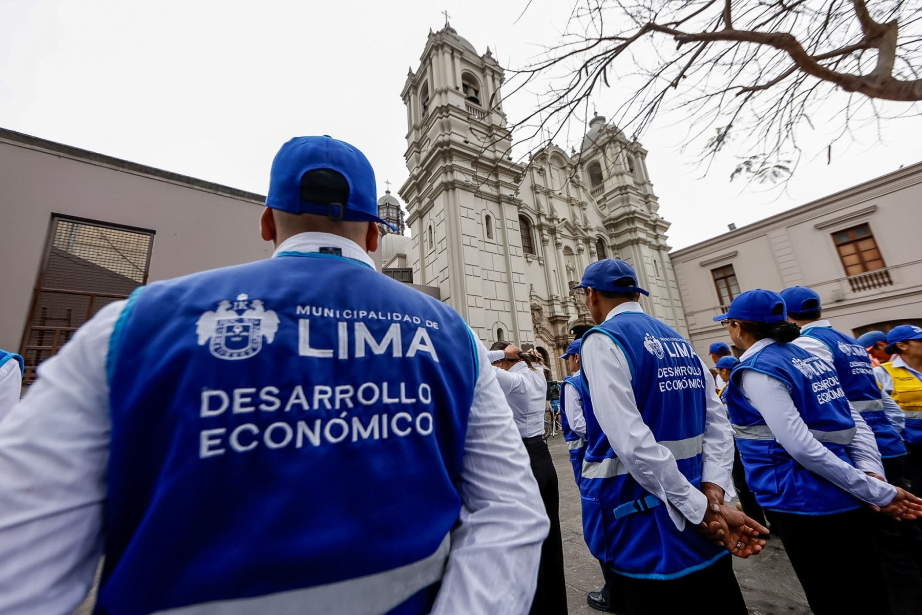 El operativo municipal se desarrolló en coordinación con la Policía Nacional para contribuir al orden, la seguridad y la circulación de los fieles. Foto: ANDINA/Luis Iparraguirre.