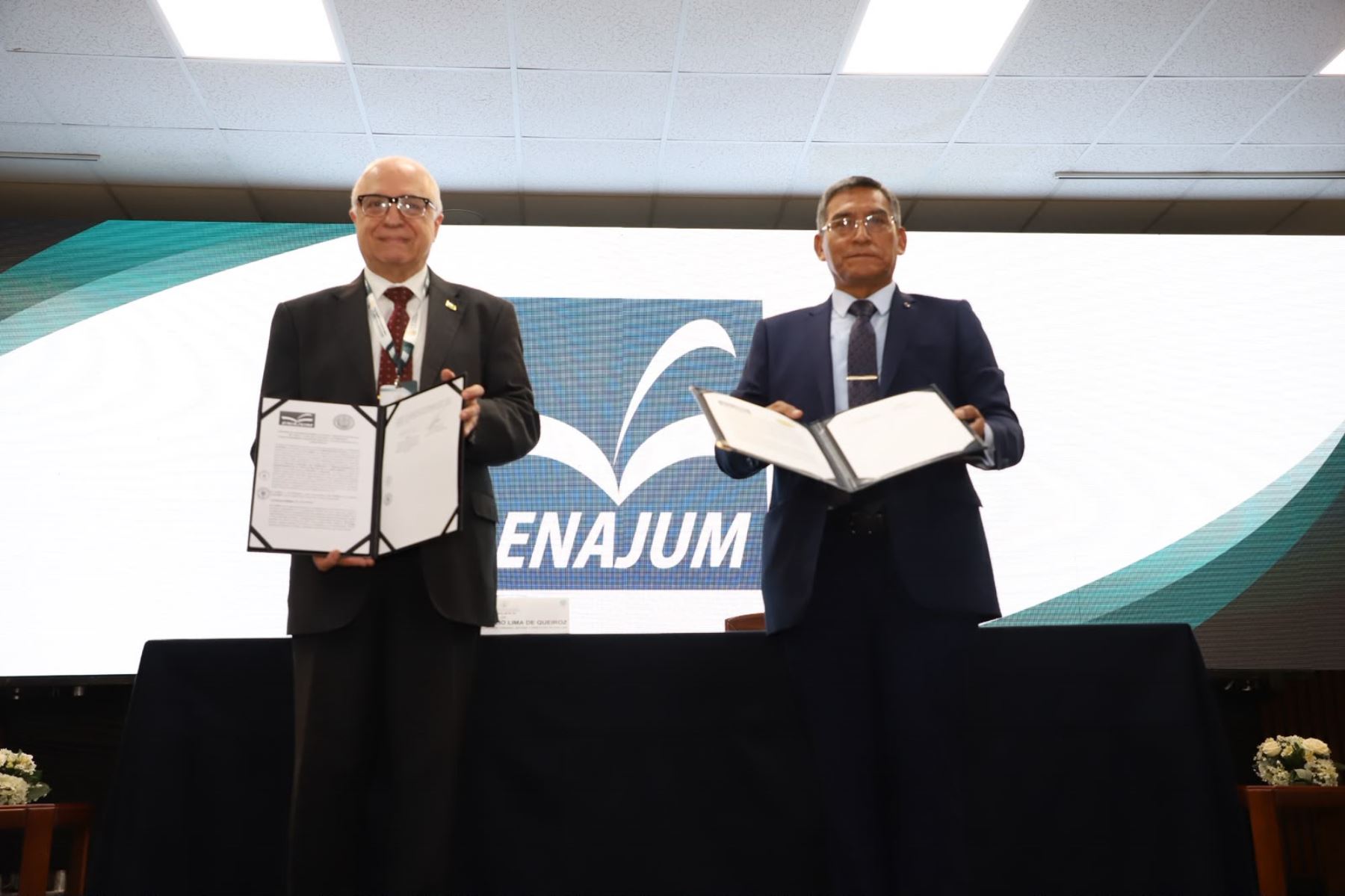 Justicia militar de Perú y Brasil firman convenio para fortalecer formación de magistrados