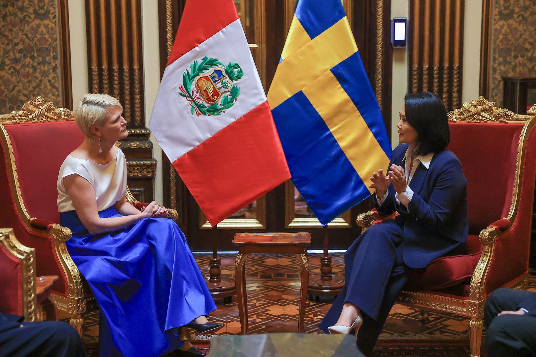 La presidenta de la República, Keiko Fujimori, recibió las cartas credenciales de los embajadores de Tailandia, Suecia, India, Austria y República Checa, acto protocolar que formaliza el inicio de sus funciones diplomáticas en el Perú. Foto: ANDINA/Prensa Presidencia.
