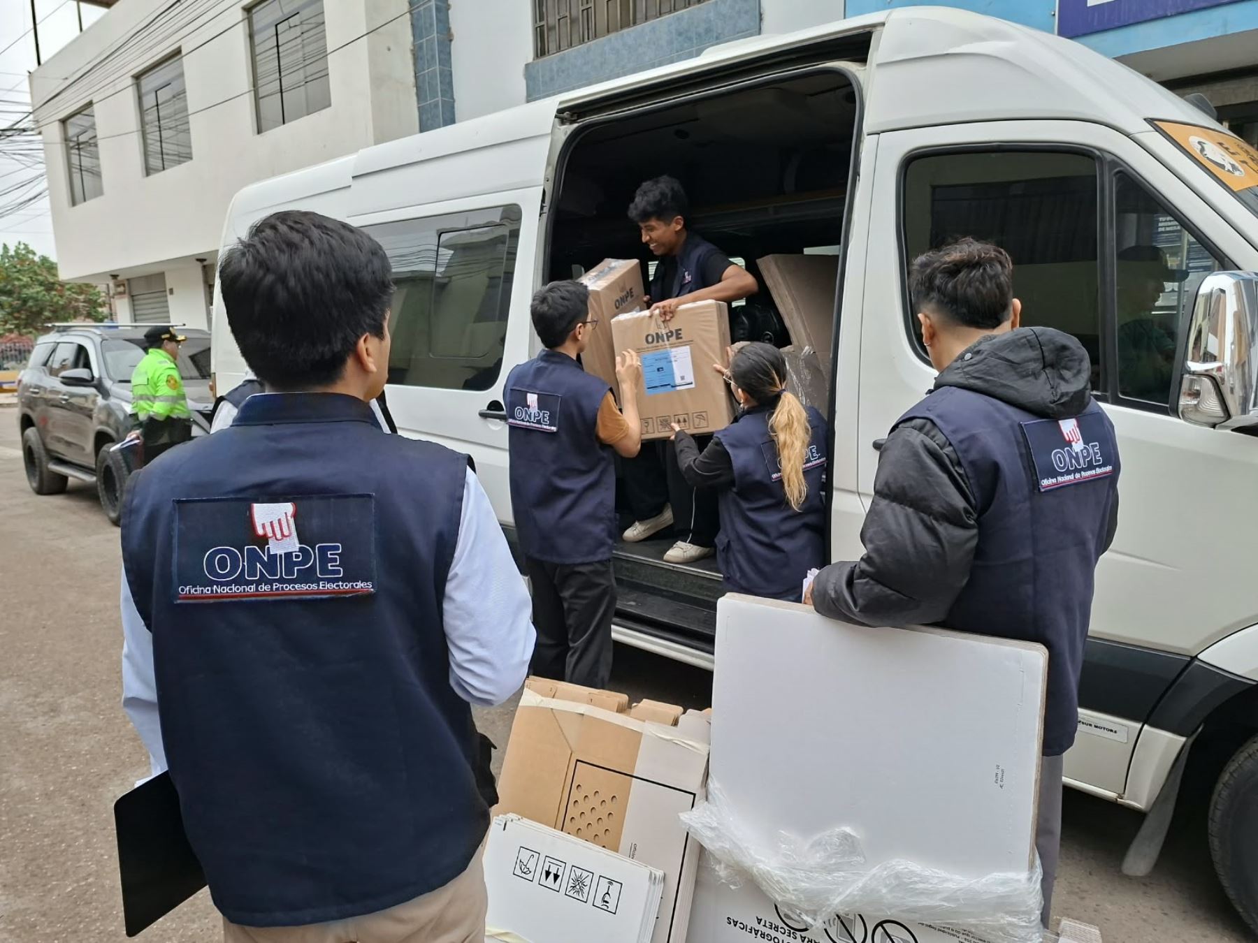 Arequipa: sedes de la ODPE iniciaron el despliegue de material electoral a zonas alejadas
