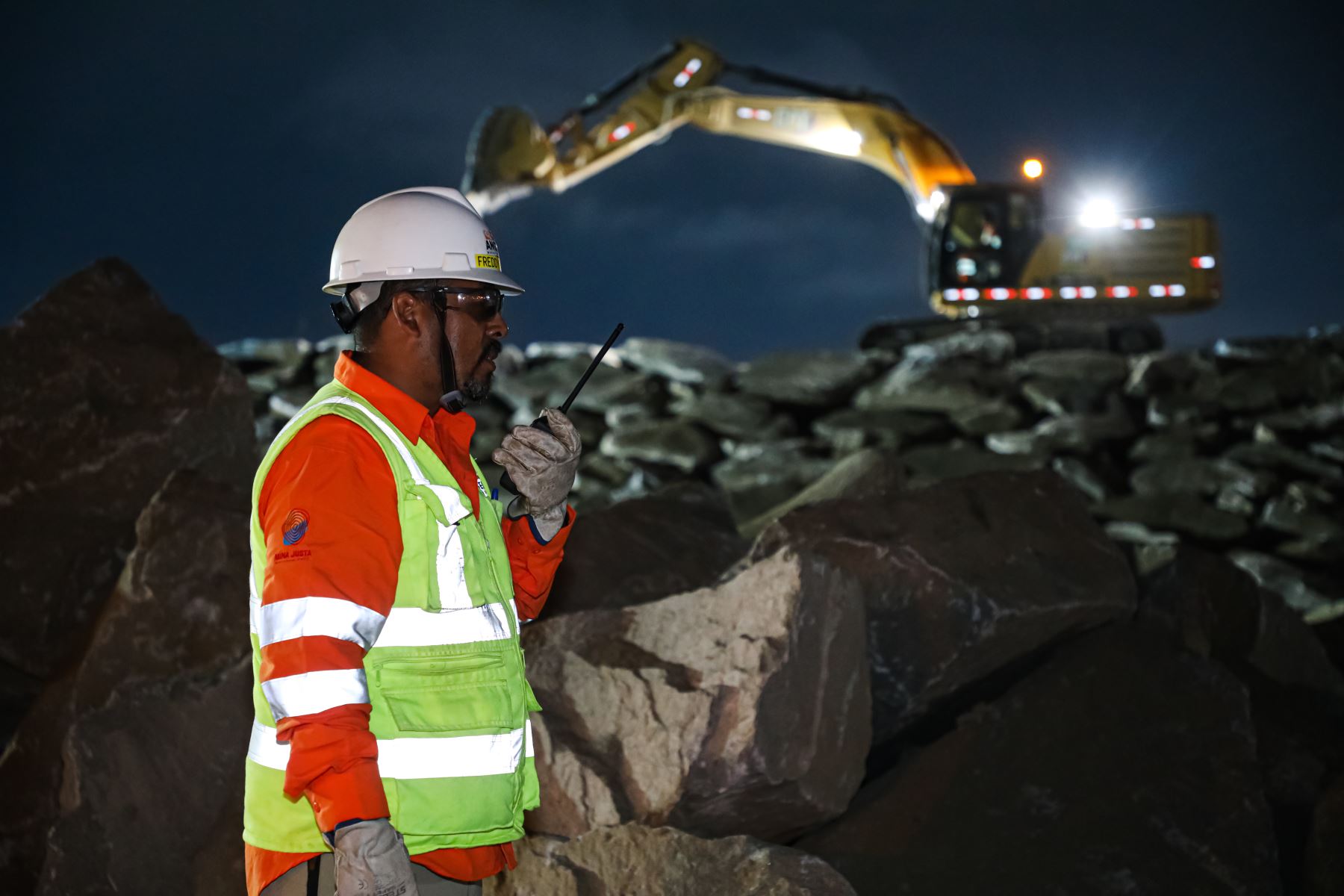La Autoridad Nacional de Infraestructura intensificó los trabajos en las quebradas San Idelfonso y San Carlos, así como en el río Moche, en Trujillo, con labores durante las 24 horas para acelerar las obras de protección frente a desbordes e inundaciones, cuya entrega está prevista para diciembre. Foto: ANDINA/Difusión.