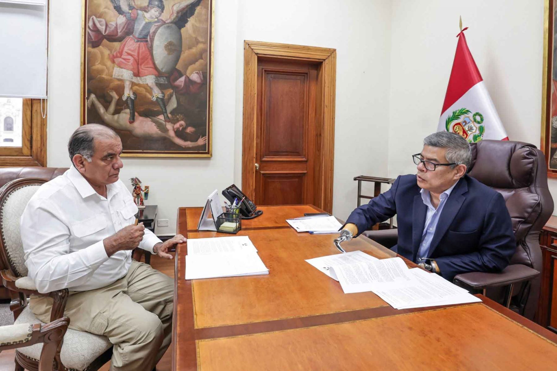 Premier Galarreta y titular del Mininter coordinan acciones contra la inseguridad
