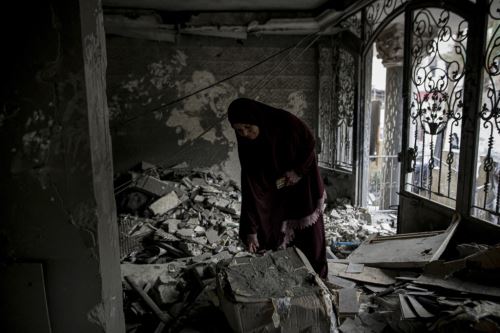 Impacto de los bombardeos sobre edificaciones residenciales en la ciudad de Gaza