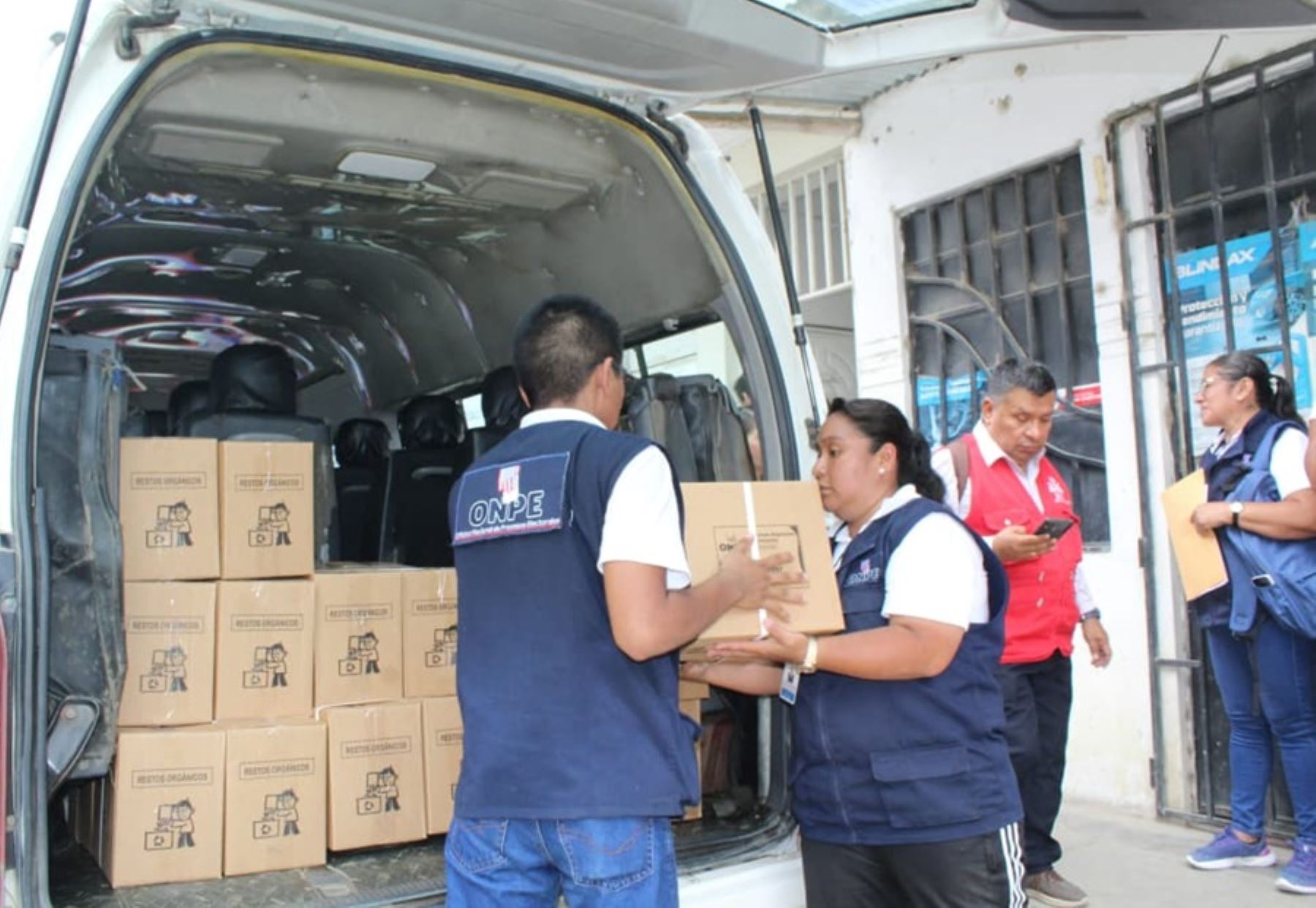 ERM 2026: inician en Tumbes despliegue de material electoral hacia 57 locales de votación