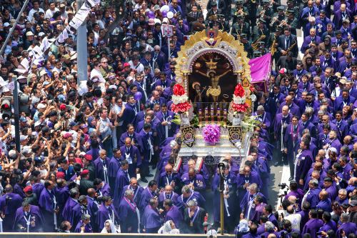 Lima se viste de morado: la primera procesión del Señor de los Milagros del 2026 en imágenes