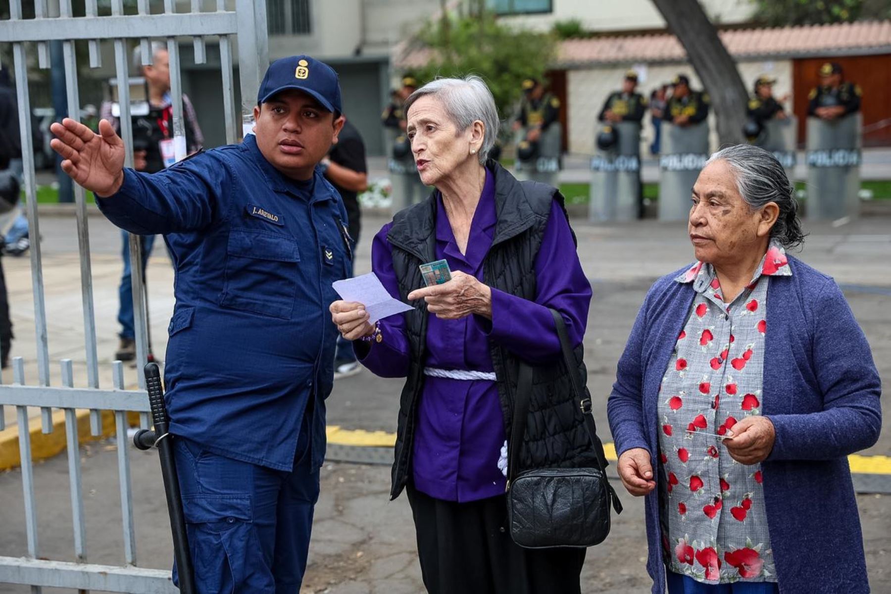 Miembros de la Policía Nacional y las Fuerzas Armadas se encuentran desplazados a lo largo del territorio nacional para brindar seguridad en las Elecciones Regionales y Municipales 2026.  Foto: ANDINA/Luis Iparraguirre.
