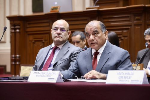 El ministro Astudillo precisó que la propuesta presupuestal de su sector para 2027 considera S/14,270 millones. Foto: Mininter/Difusión