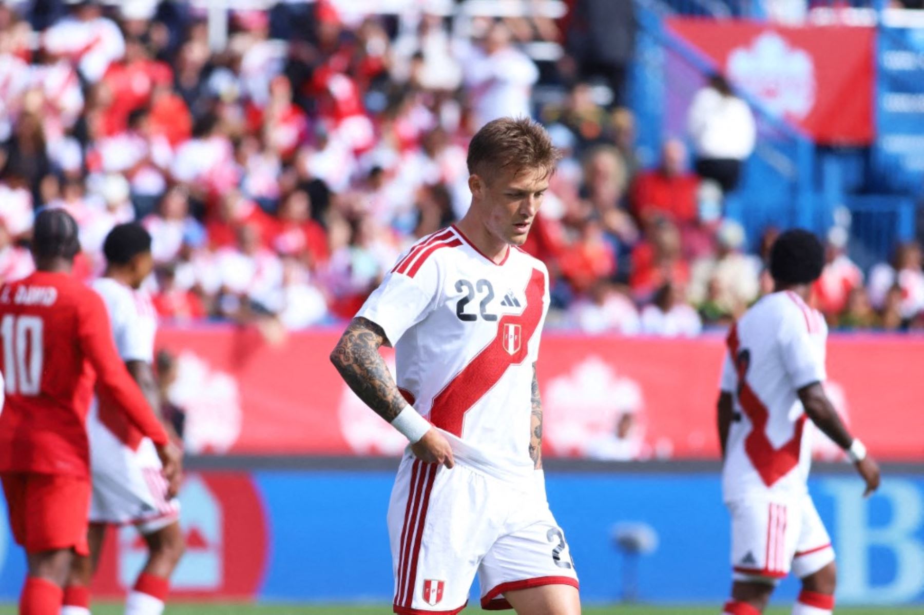 Selección peruana: Mano Menezes desmiente que Oliver Sonne esté lesionado