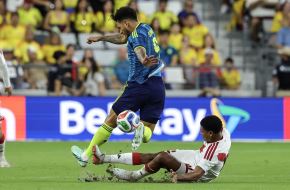 La selección de Perú volvió a caer, esta vez ante el combinado de Colombia. Foto: EFE
