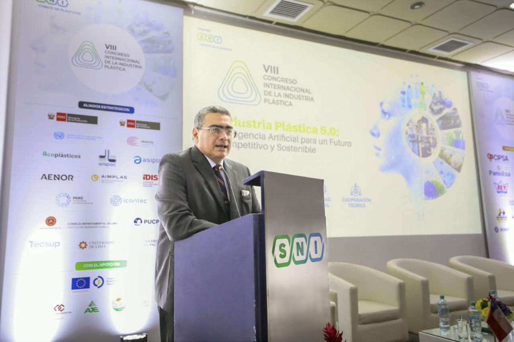 Industria plástica en el Perú está conformada por cerca de 3,000 empresas formales