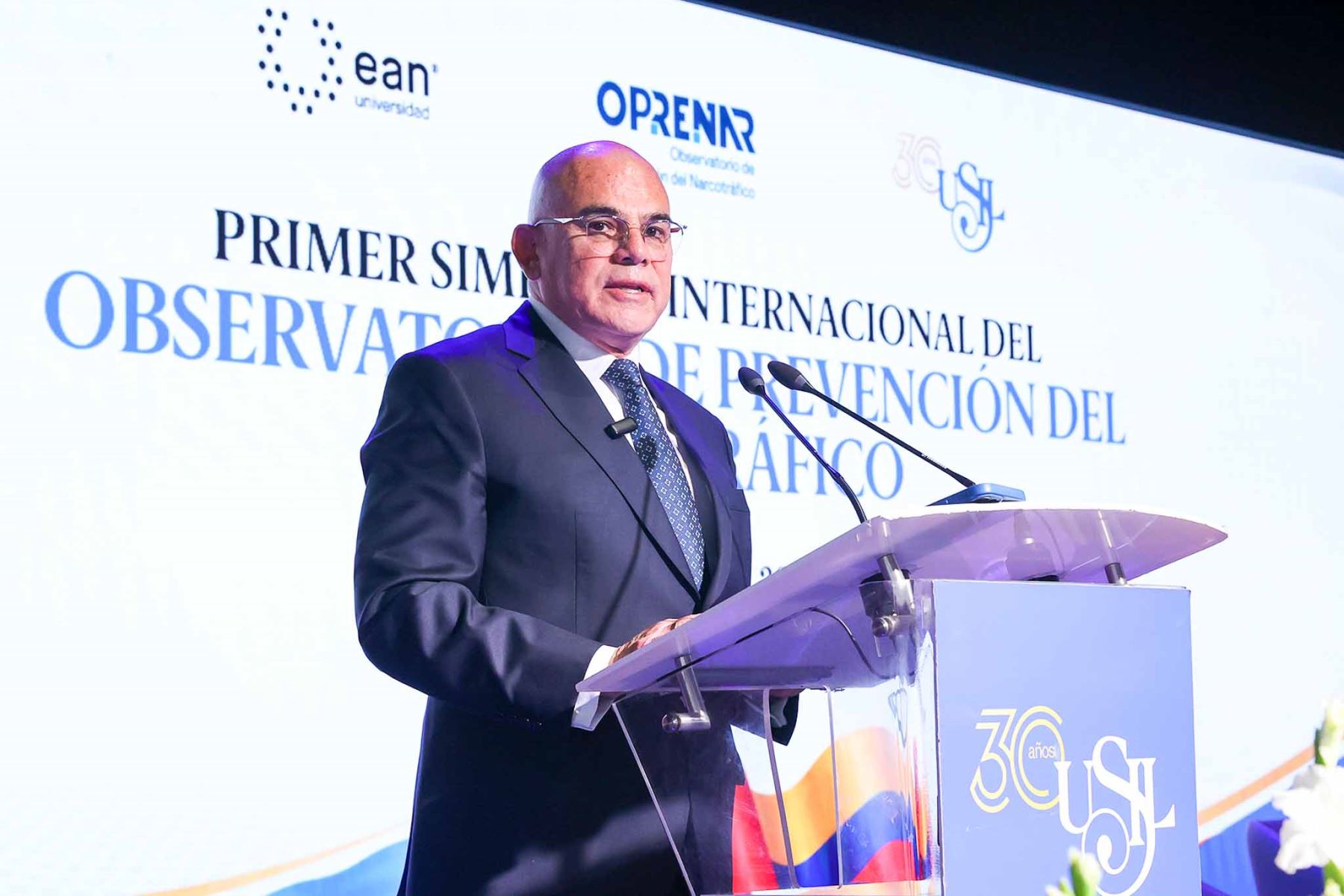 El ministro de Justicia y Derechos Humanos, Ernesto Álvarez, participa en el Primer Simposio Internacional del Observatorio de Prevención del Narcotráfico, que reúne a autoridades y especialistas de Perú, Argentina y Colombia para analizar estrategias frente al narcotráfico y el crimen organizado.
Foto: ANDINA/Andrés Valle