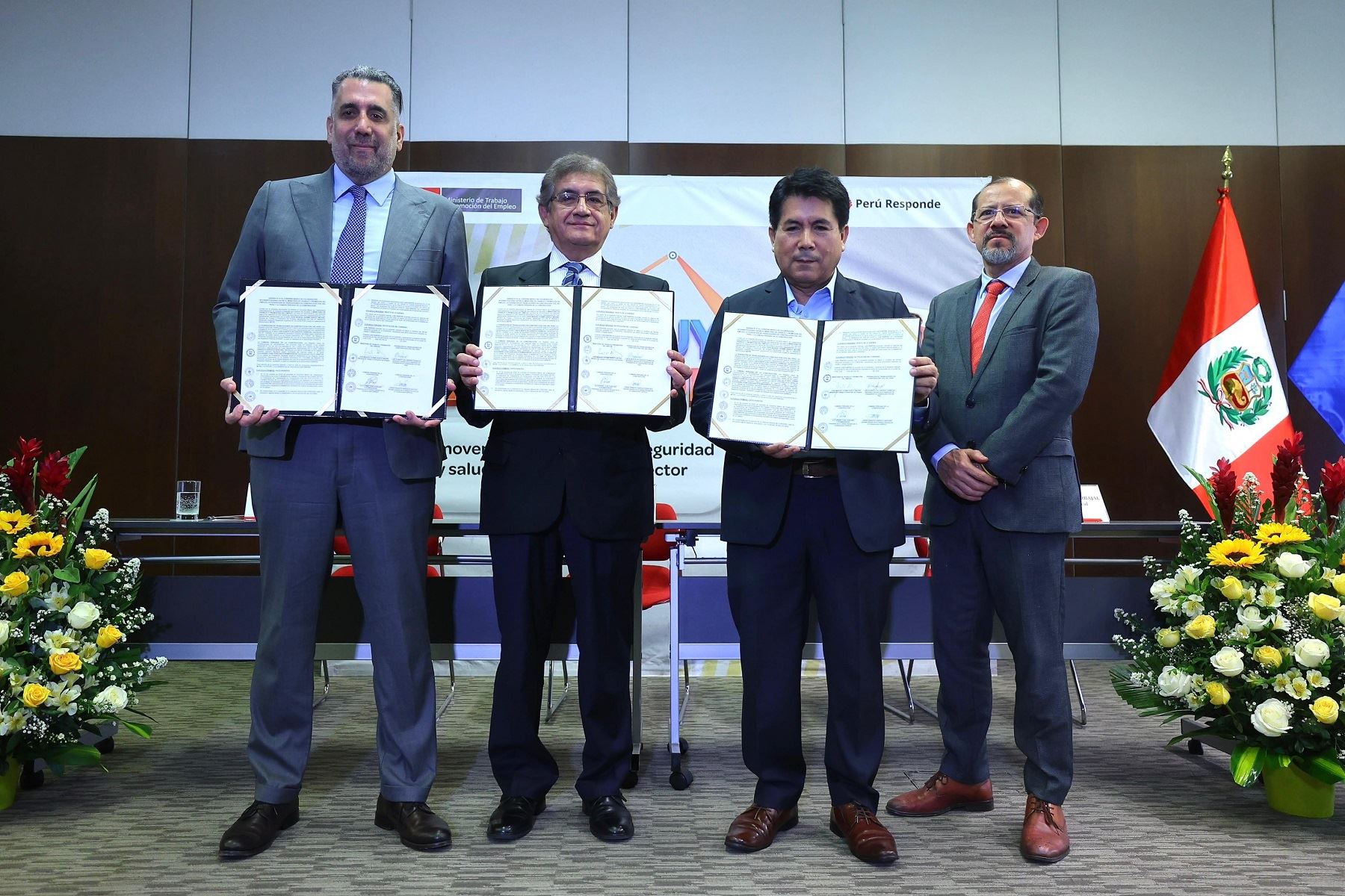 Ministerio de Trabajo, Capeco y Construcción Civil renuevan acciones en seguridad y salud