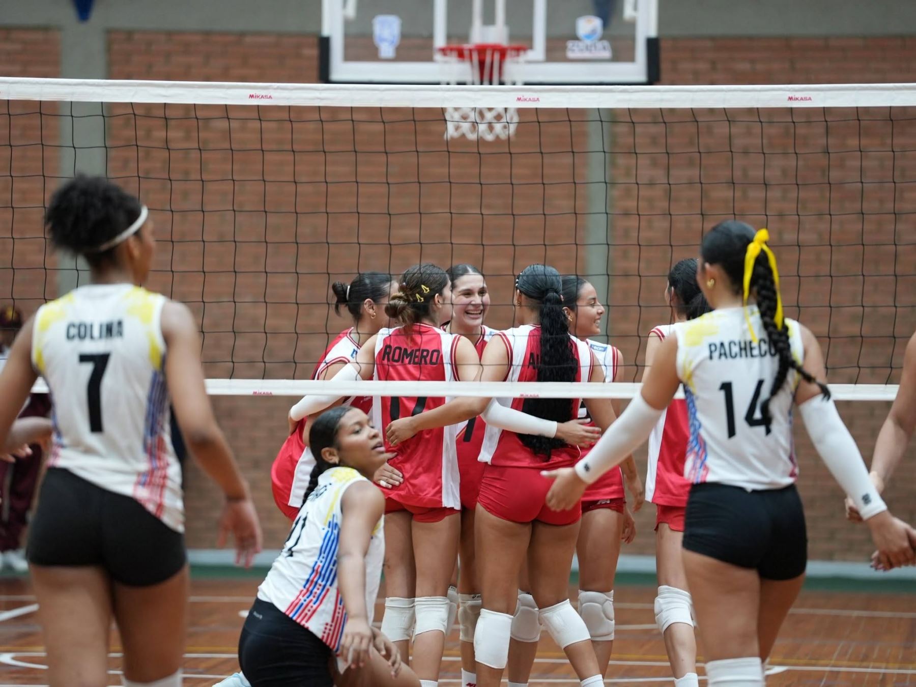 Perú enfrenta hoy a Chile en su debut en el Sudamericano Femenino de Vóley U19