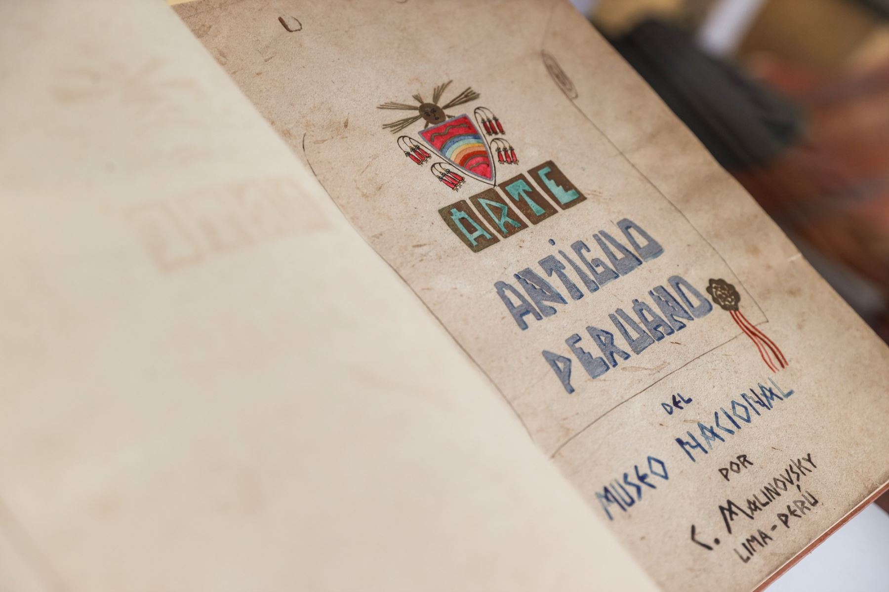 Entre los 342 bienes culturales restituidos al patrimonio nacional destacan la pintura monumental El tránsito de San José y el manuscrito El Arte Antiguo Peruano, que reúne acuarelas de gran valor histórico y académico. Foto: ANDINA/ Andrés Valle