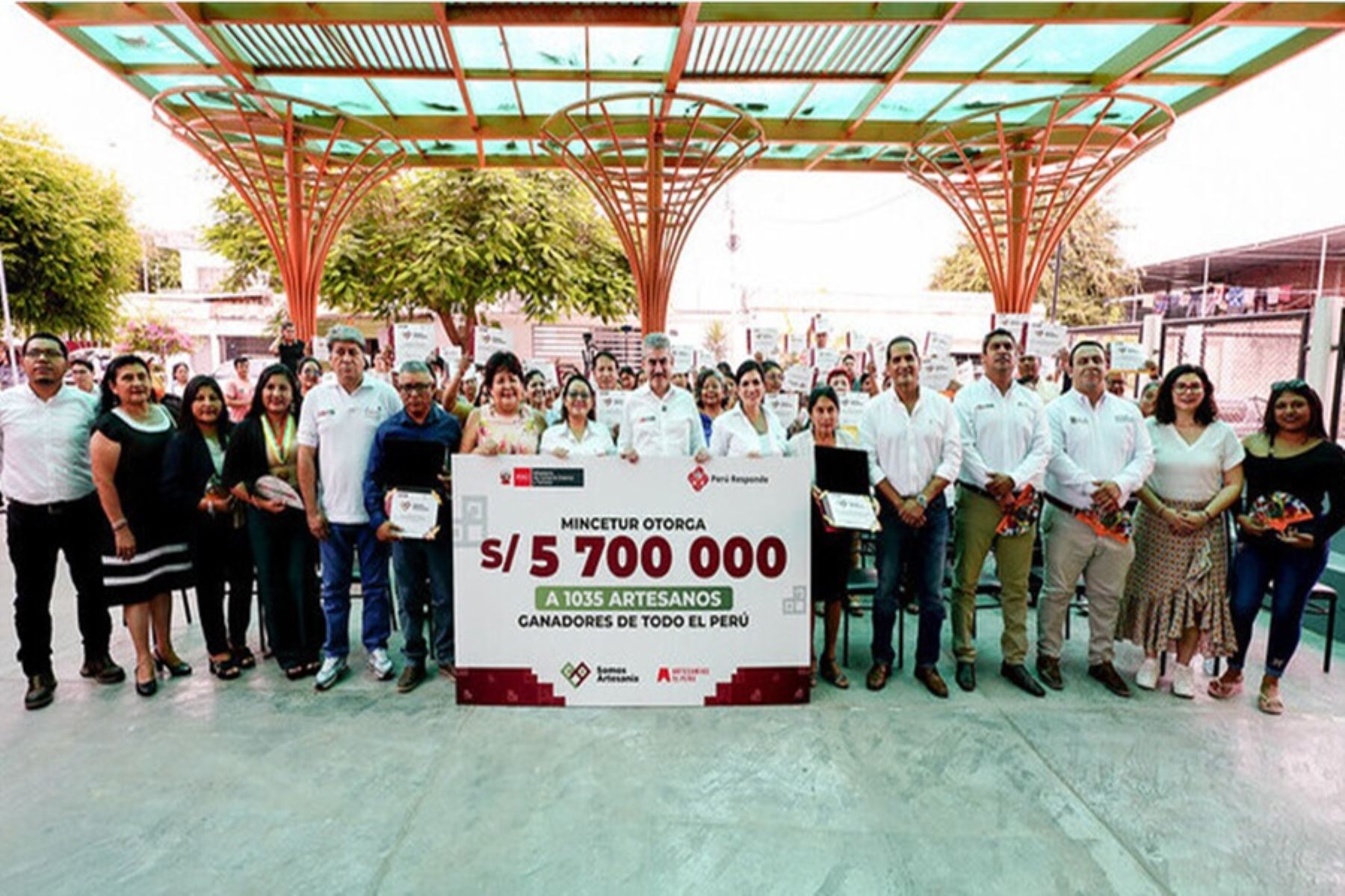 Mincetur apoya a 1,035 artesanos con S/ 5.7 millones para mejorar talleres