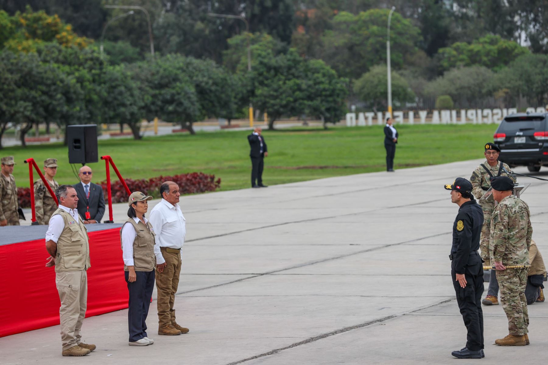 La presidenta Keiko Fujimori anunció la creación de un comando unificado para enfrentar y derrotar a la delincuencia, durante la presentación de las Fuerzas Combinadas para la Lucha Contra el Crimen Organizado, realizada en la Plaza Cáceres del Cuartel General del Ejército, en San Borja. Foto: ANDINA/Andrés Valle.