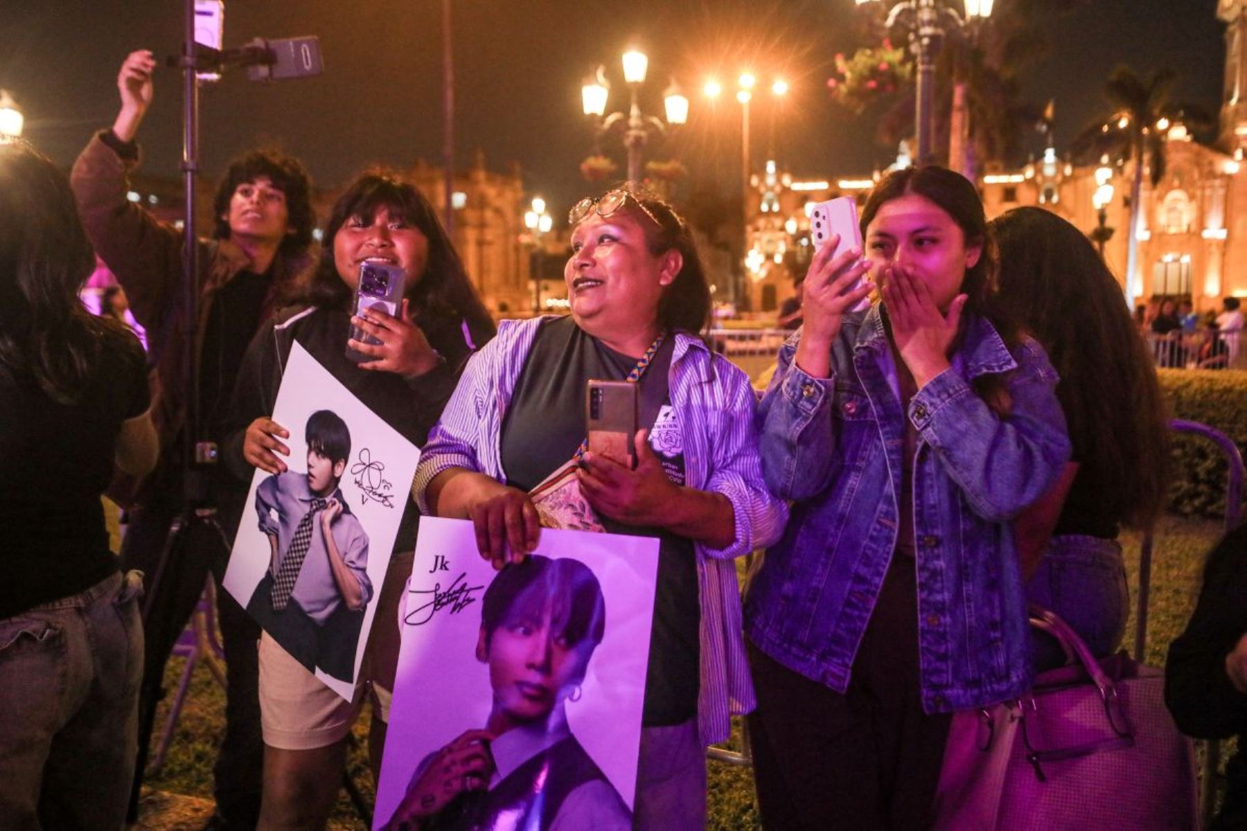 Centro Histórico se viste de morado por el Señor de los Milagros y la llegada de BTS