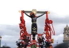 El Señor de Los Temblores, patrón Jurado de la ciudad de Cusco, y la santísima Virgen Reyna de Belén recibirán un homenaje del papa León XIV durante su visita a Cusco. ANDINA/Percy Hurtado Santillán