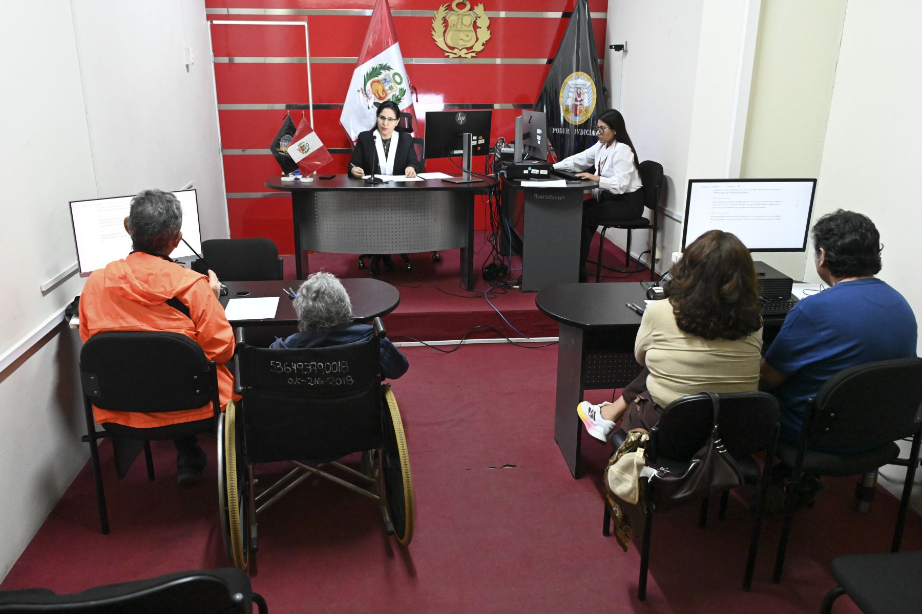 Software facilita participación de personas con discapacidad auditiva en audiencias
