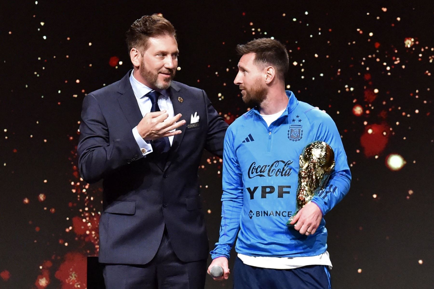 Presidente de la Conmebol desafía a Lionel Messi a jugar la Copa Libertadores