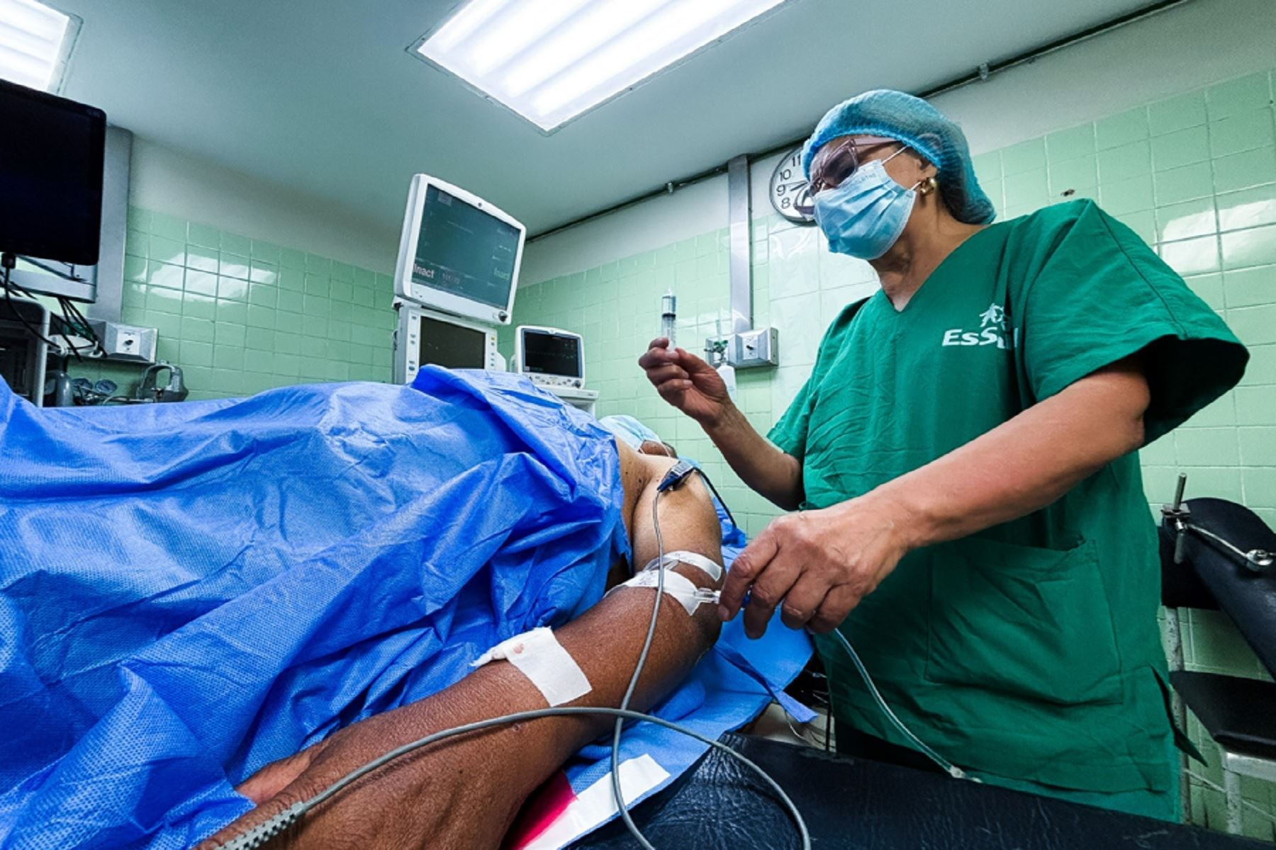 Hospital Grau amplía jornadas quirúrgicas a noches y domingos para agilizar atenciones