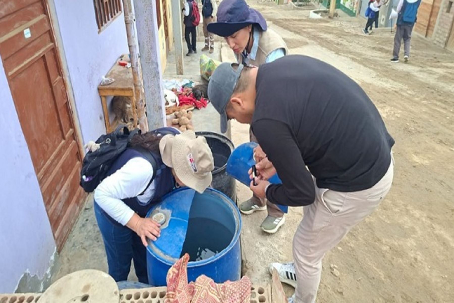 Minsa intensifica lucha contra el dengue e interviene 200 vivienda en Lomas de Ancón