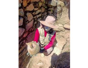 Una investigación arqueológica, encabezada por Joseph Bernabé Romero, halló importante evidencias sobre la presencia Wari y de otras culturas prehispánicas en el distrito de Andajes, ubicado en la provincia de Oyón, en la sierra de Lima. ANDINA/Difusión