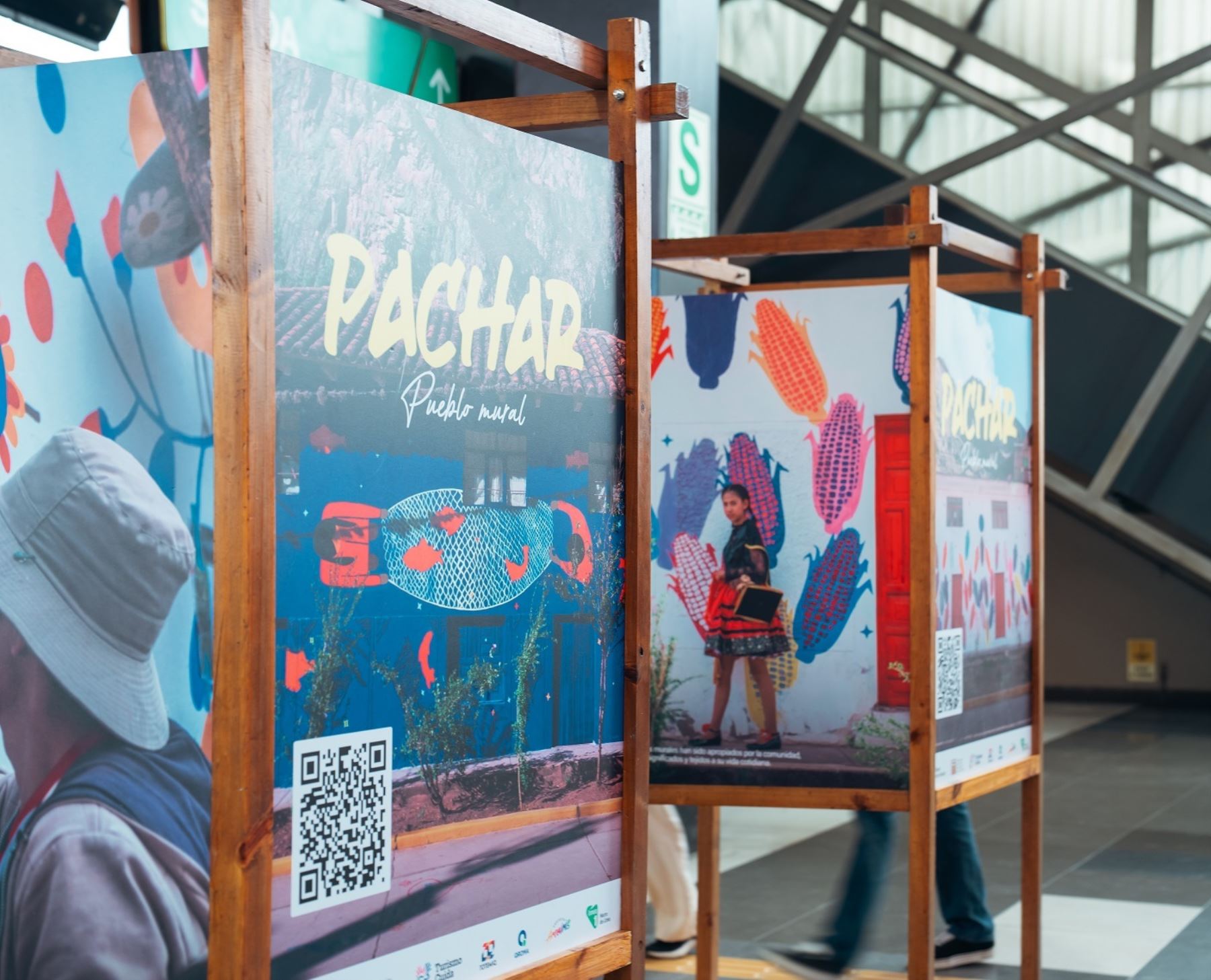 Pachar Pueblo Mural llega a la Estación La Cultura de la Línea 1