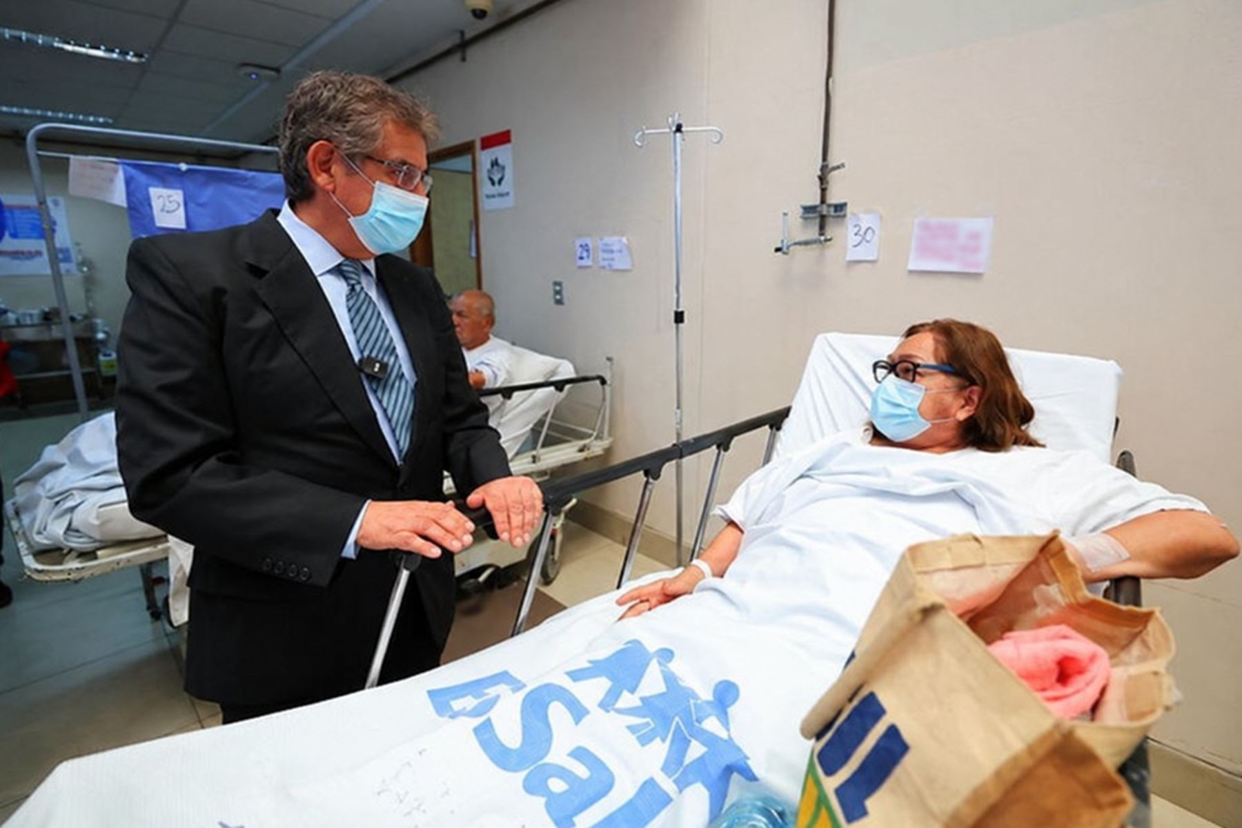 Gobierno pone al paciente en el centro y acelera cirugías en EsSalud para reducir esperas