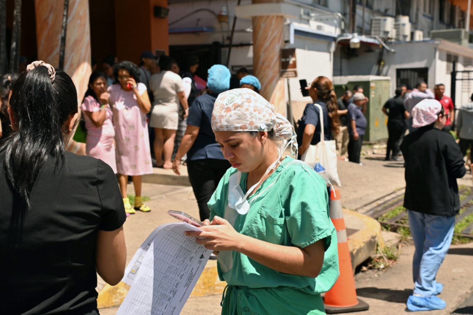 Edificios de la capital panameña, donde se sintió con intensidad el terremoto de magnitud 7,7 registrado este viernes, cuyo epicentro se ubicó cerca de Pitaloza Arriba, en la provincia de Herrera. Foto: AFP