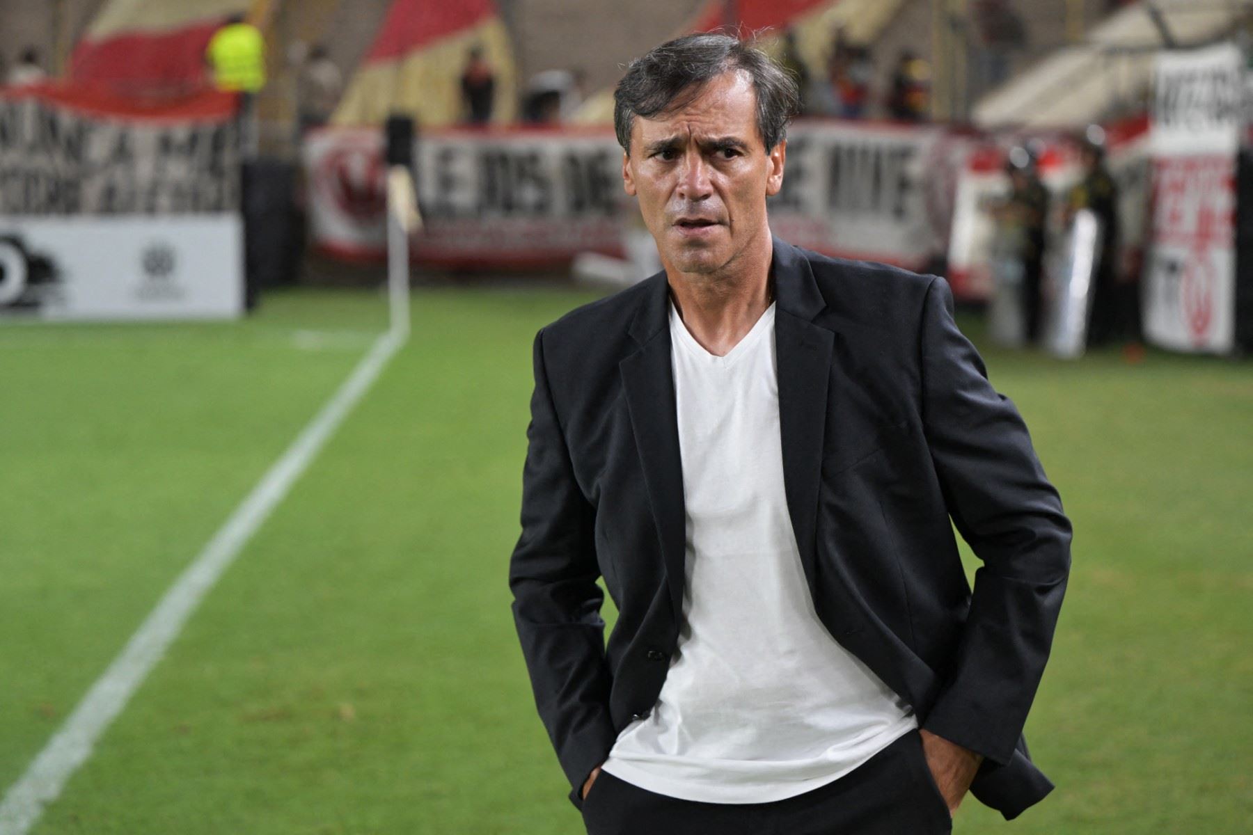 El regreso de Bustos: ¿Cómo le irá al DT en su reestreno con Universitario ante Melgar?