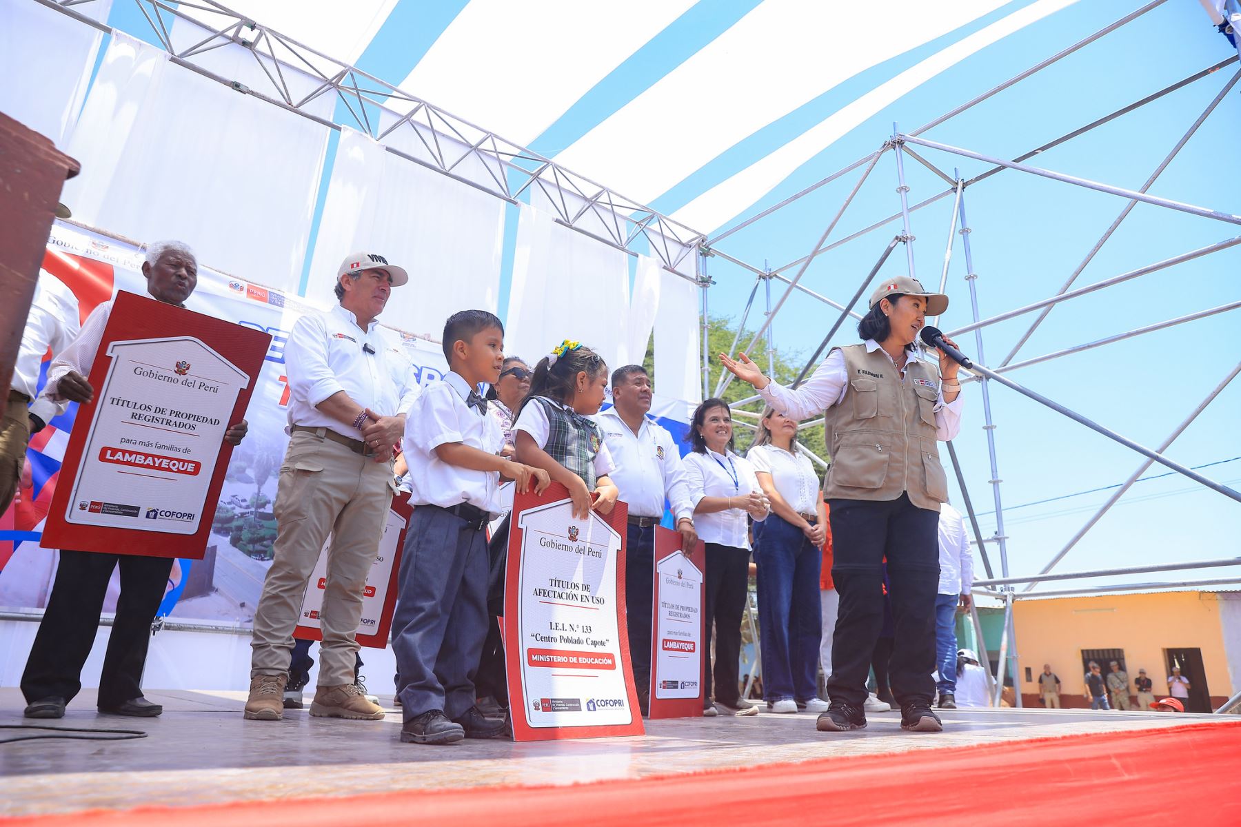 Presidente Fujimori lideró la entrega de 587 títulos de propiedad en el centro poblado Capote, región Lambayeque. Foto: ANDINA/Prensa Presidencia