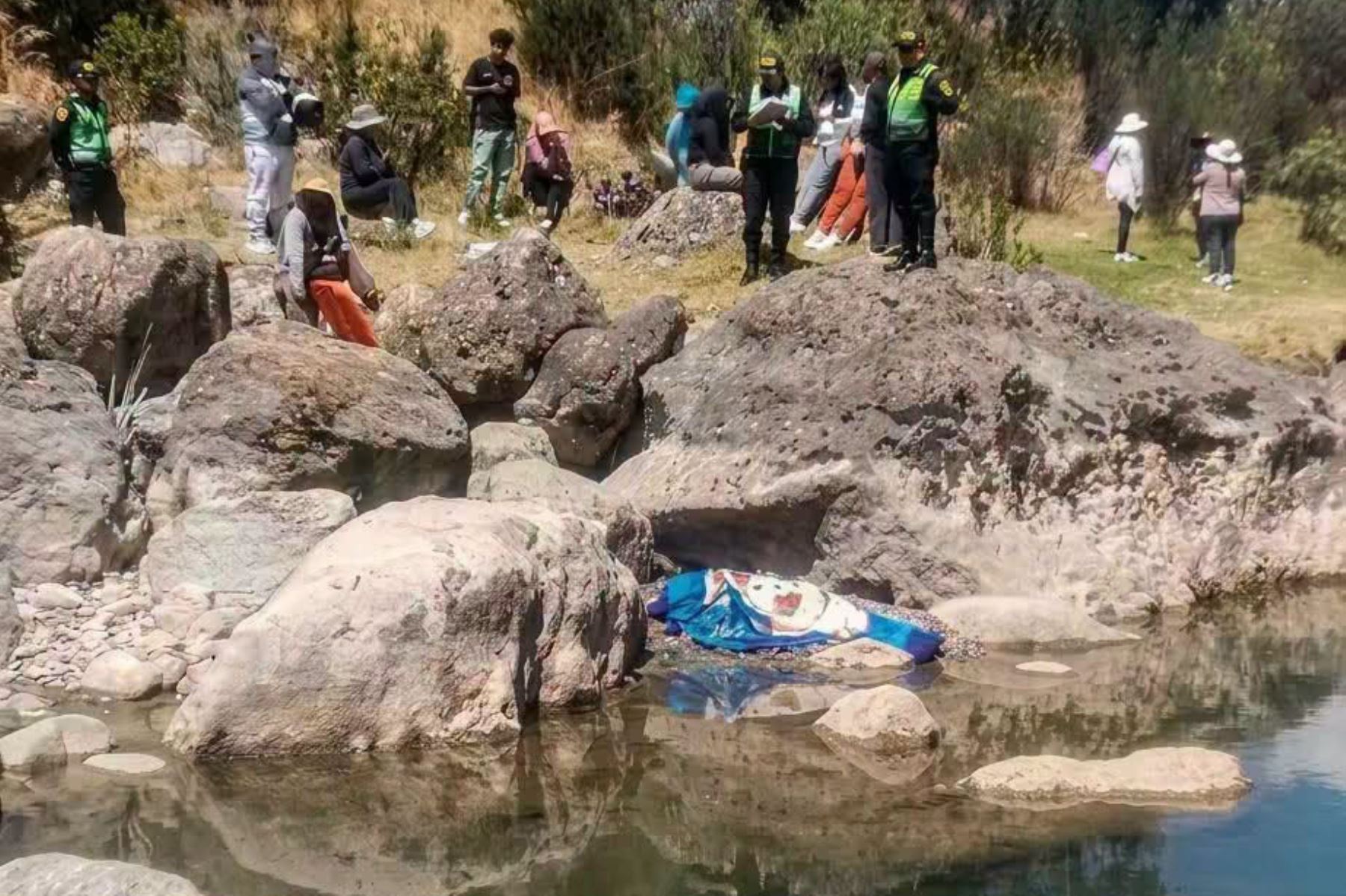 Tragedia en Junín: docente se ahoga tras salvar a alumno de aguas del río Cunas