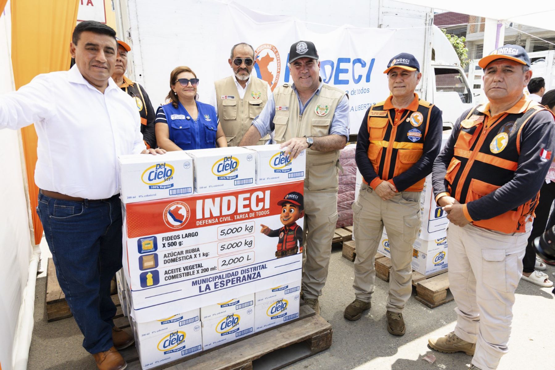 Gobierno llevó 30 toneladas de ayuda humanitaria y servicios a población de Trujillo