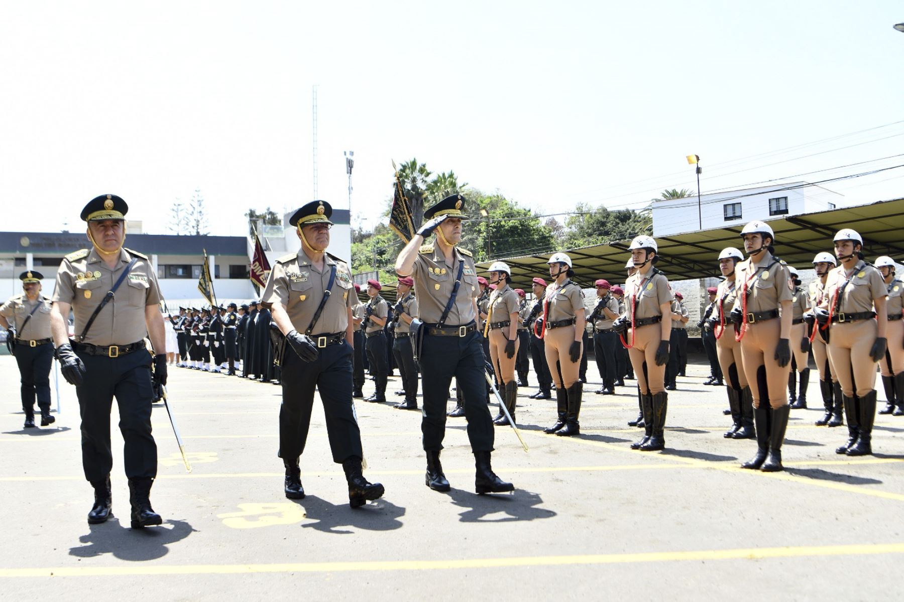 Comandante general PNP a nuevos mandos: la confianza ciudadana se construye con hechos