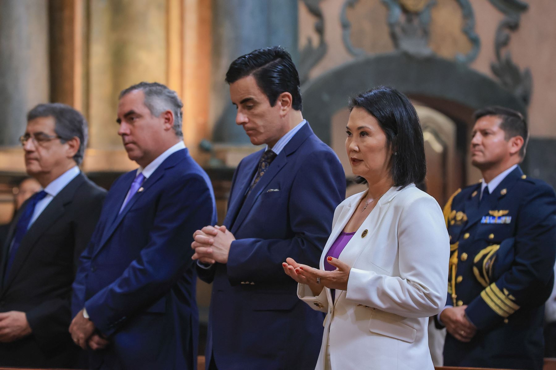 Presidenta de la república participó en la misa por la Nación celebrada en el Santuario de Las Nazarenas y elevó sus oraciones por la pronta recuperación del papa León XIV Foto: ANDINA/Prensa Presidencia