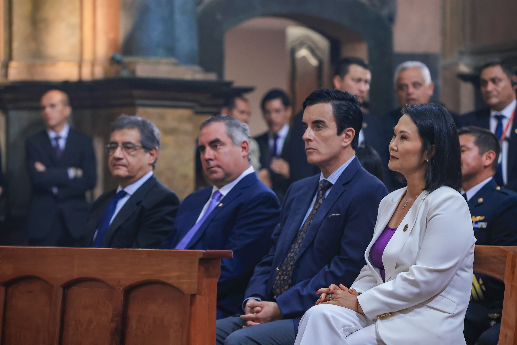 Presidenta de la república participó en la misa por la Nación celebrada en el Santuario de Las Nazarenas y elevó sus oraciones por la pronta recuperación del papa León XIV Foto: ANDINA/Prensa Presidencia