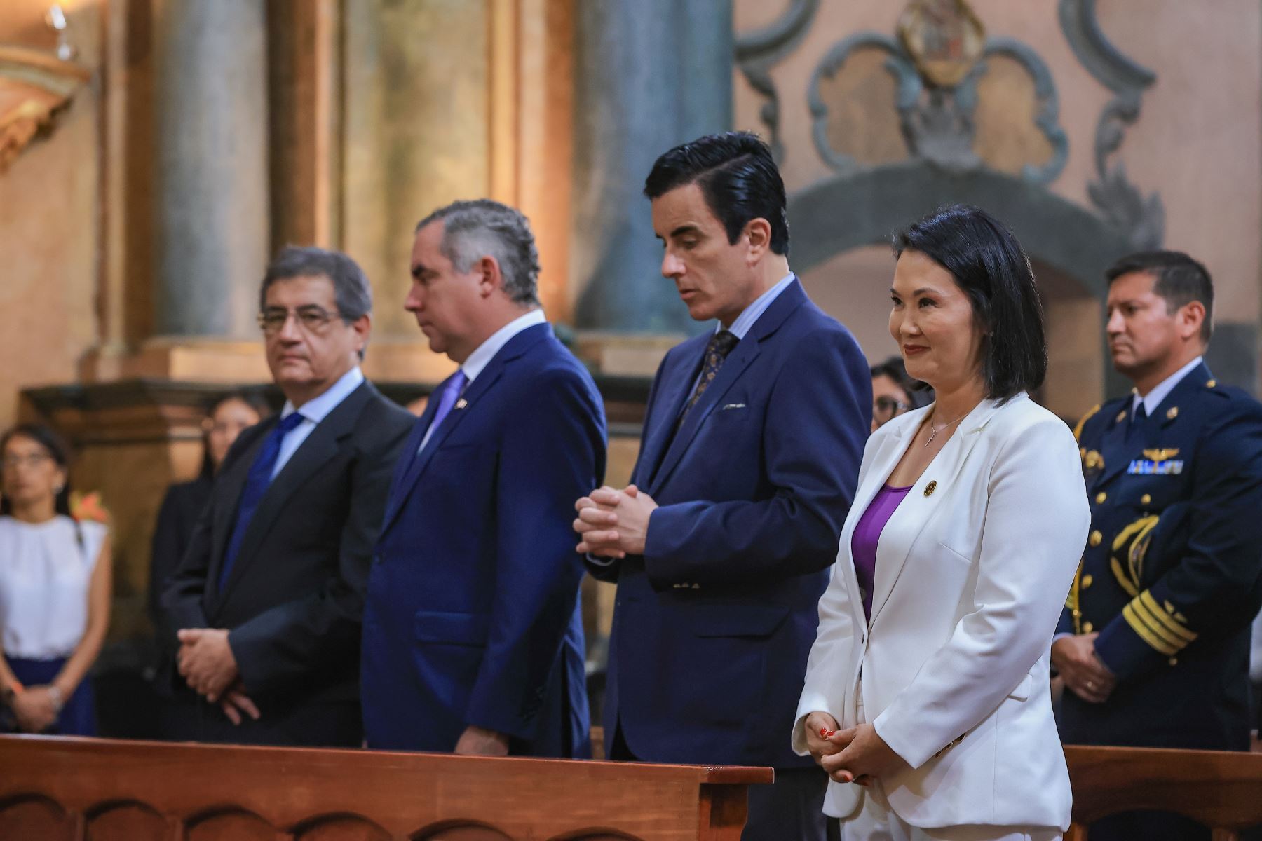 Presidenta de la república participó en la misa por la Nación celebrada en el Santuario de Las Nazarenas y elevó sus oraciones por la pronta recuperación del papa León XIV Foto: ANDINA/Prensa Presidencia