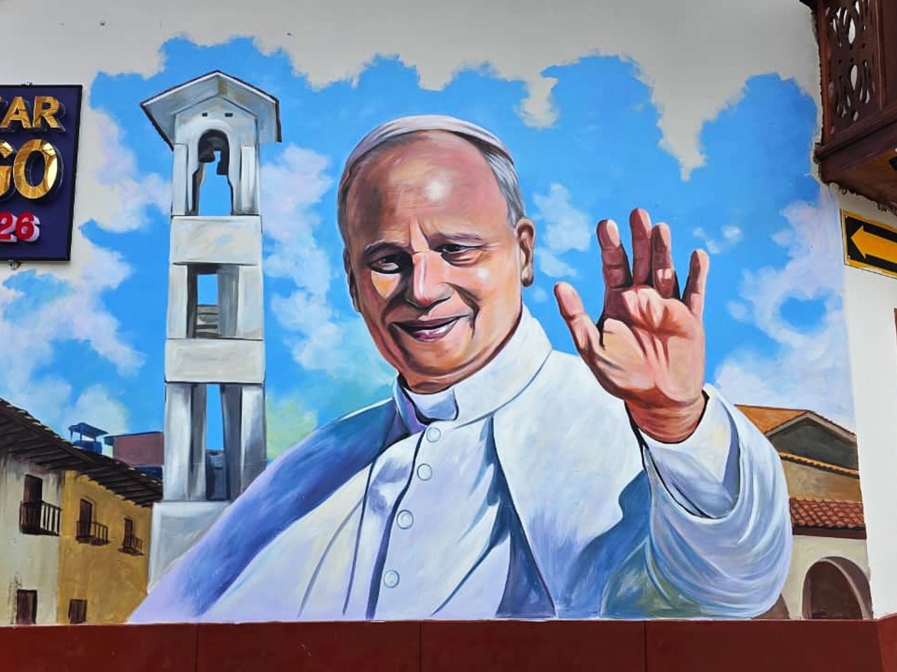 "Pueblo de Colores" llega a Santa Cruz para plasmar vida pastoral de León XIV en murales