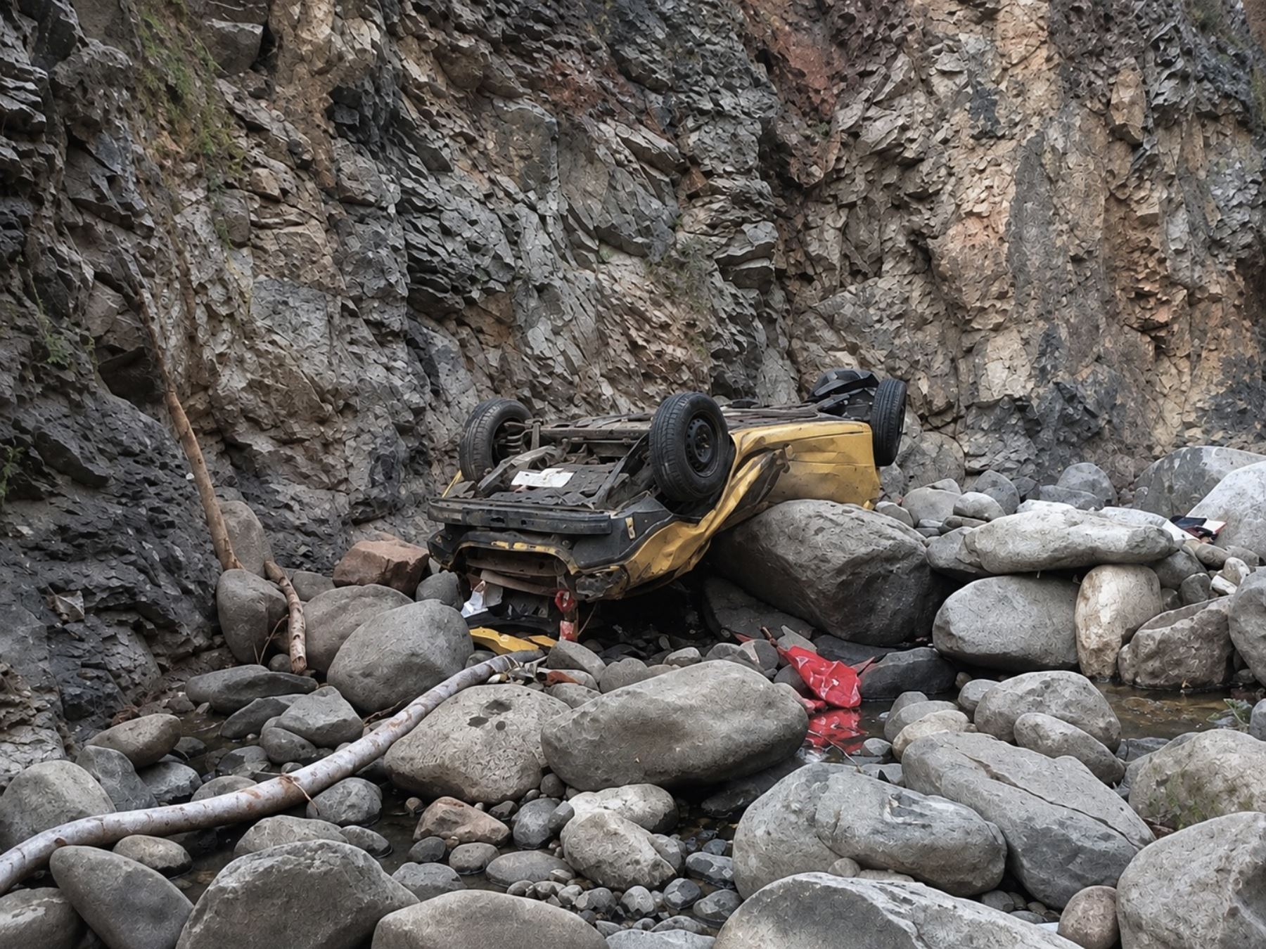 Trágico accidente de tránsito en la vía Pativilca-Huaraz deja seis fallecidos y un herido