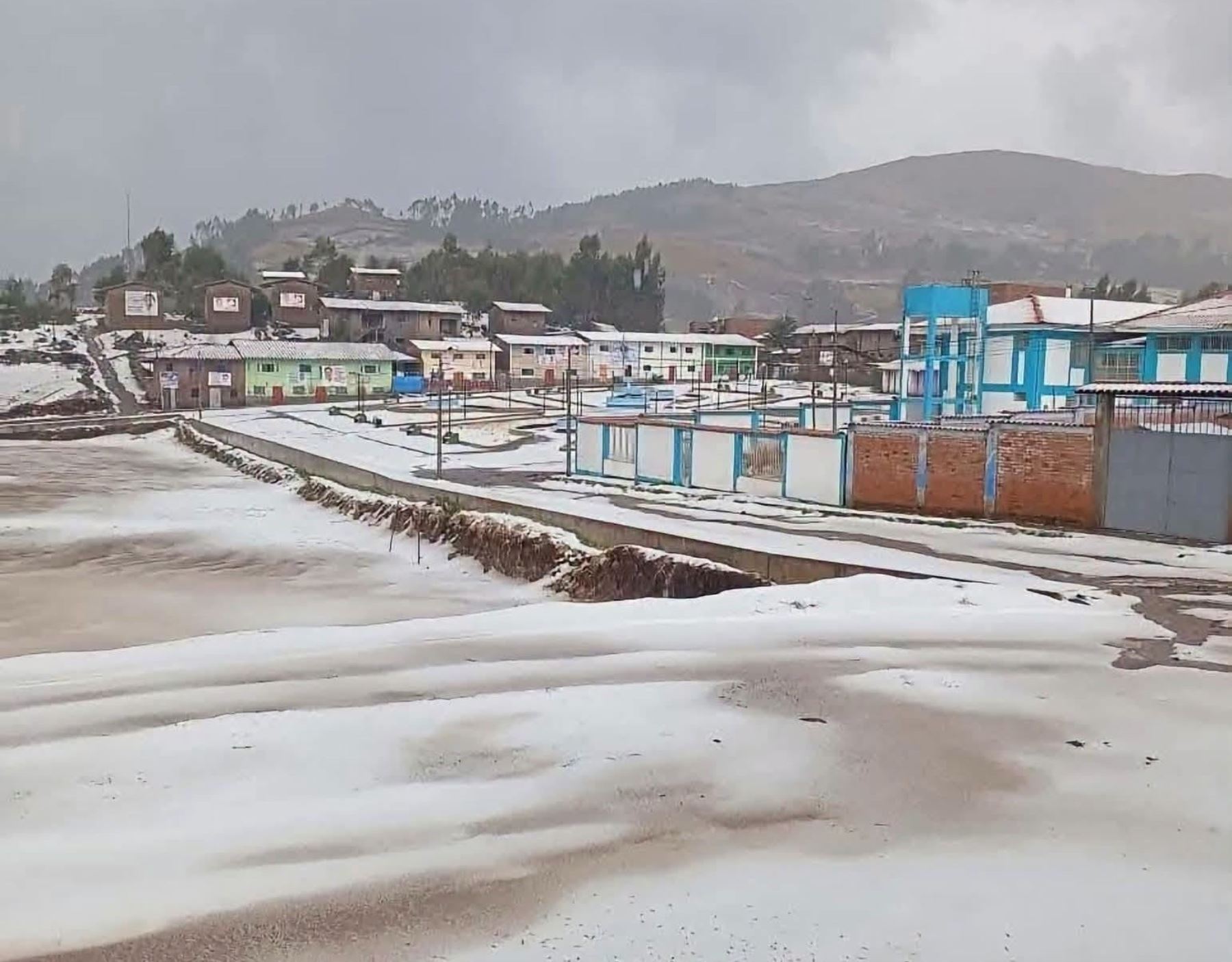 La Libertad: granizada y lluvia afectó a los distritos de Otuzco y Santiago de Chuco