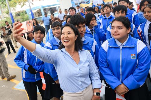 Presidenta Keiko Fujimori presenta nuevos lineamientos educativos para recuperar el orden y la autoridad docente en las escuelas del país