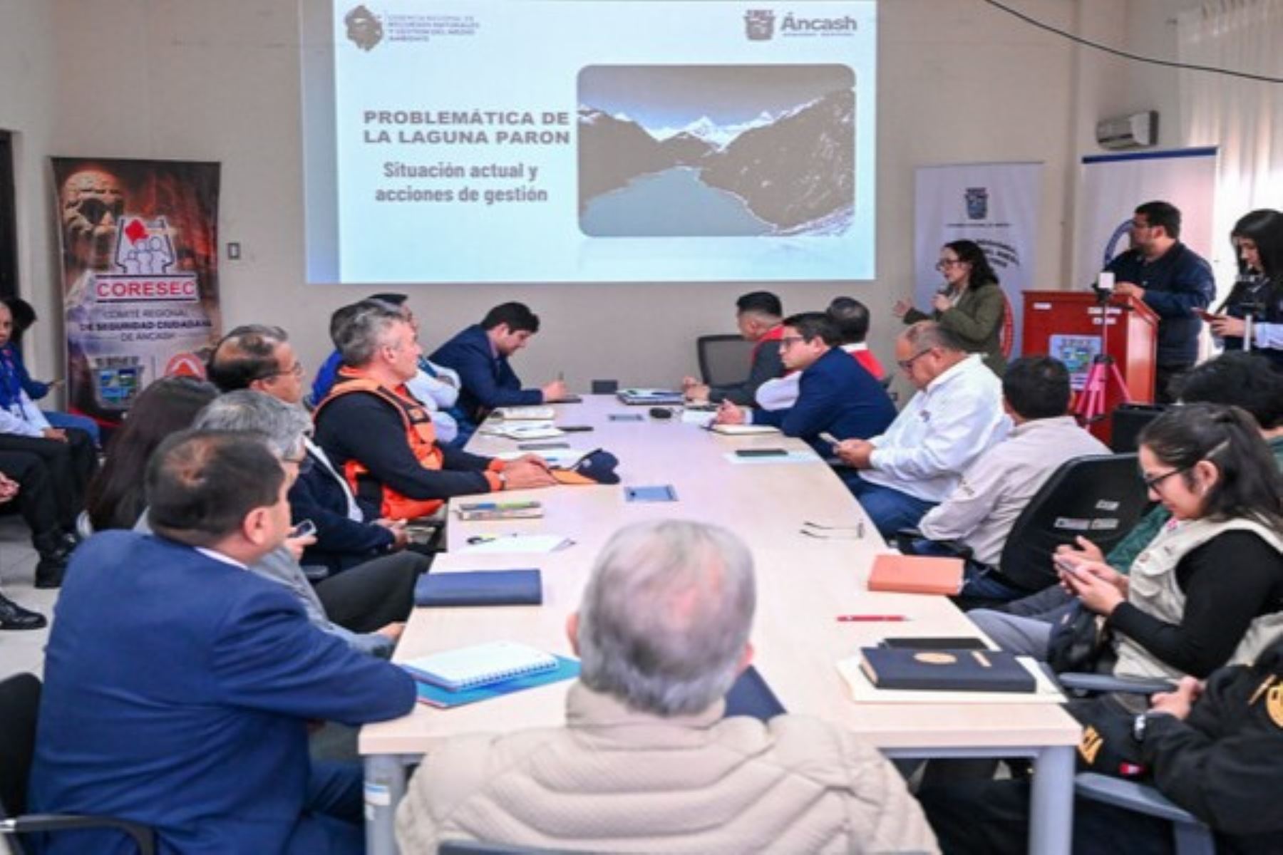 Minam llama a unir fuerzas para prevenir riesgos de aluvión en laguna Parón en Áncash