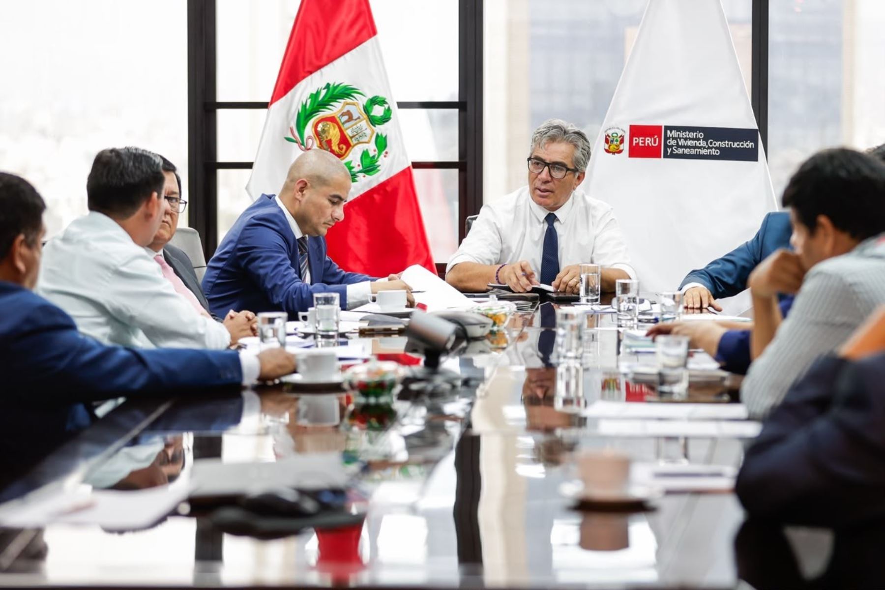 MVCS y autoridades de San Martín coordinan acciones para impulsar obras