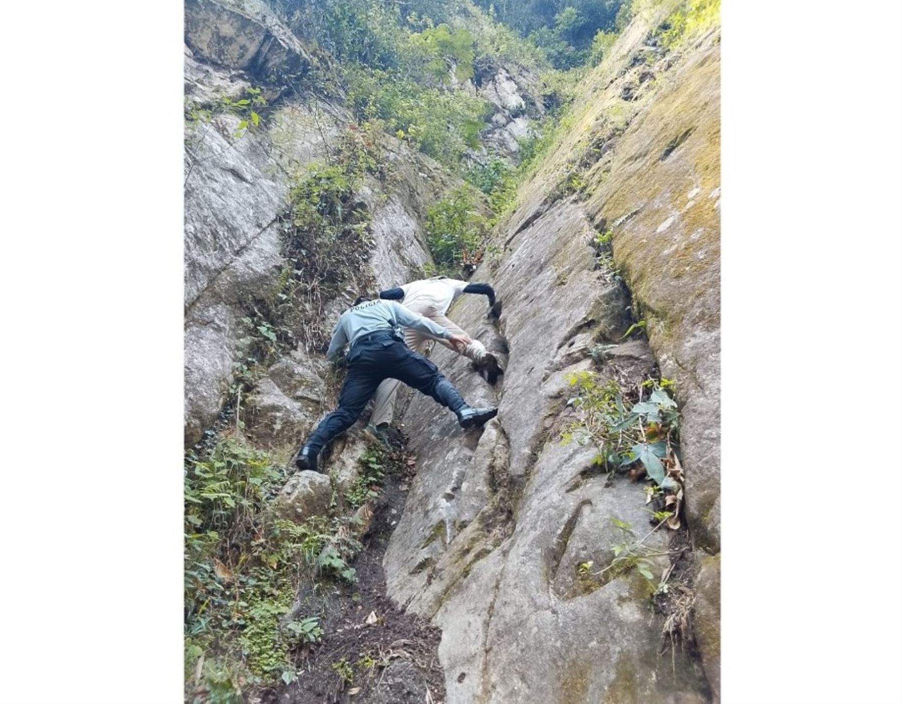 Machu Picchu: Policía rescata a turista ucraniano que quedó atrapado en montaña Putucusi