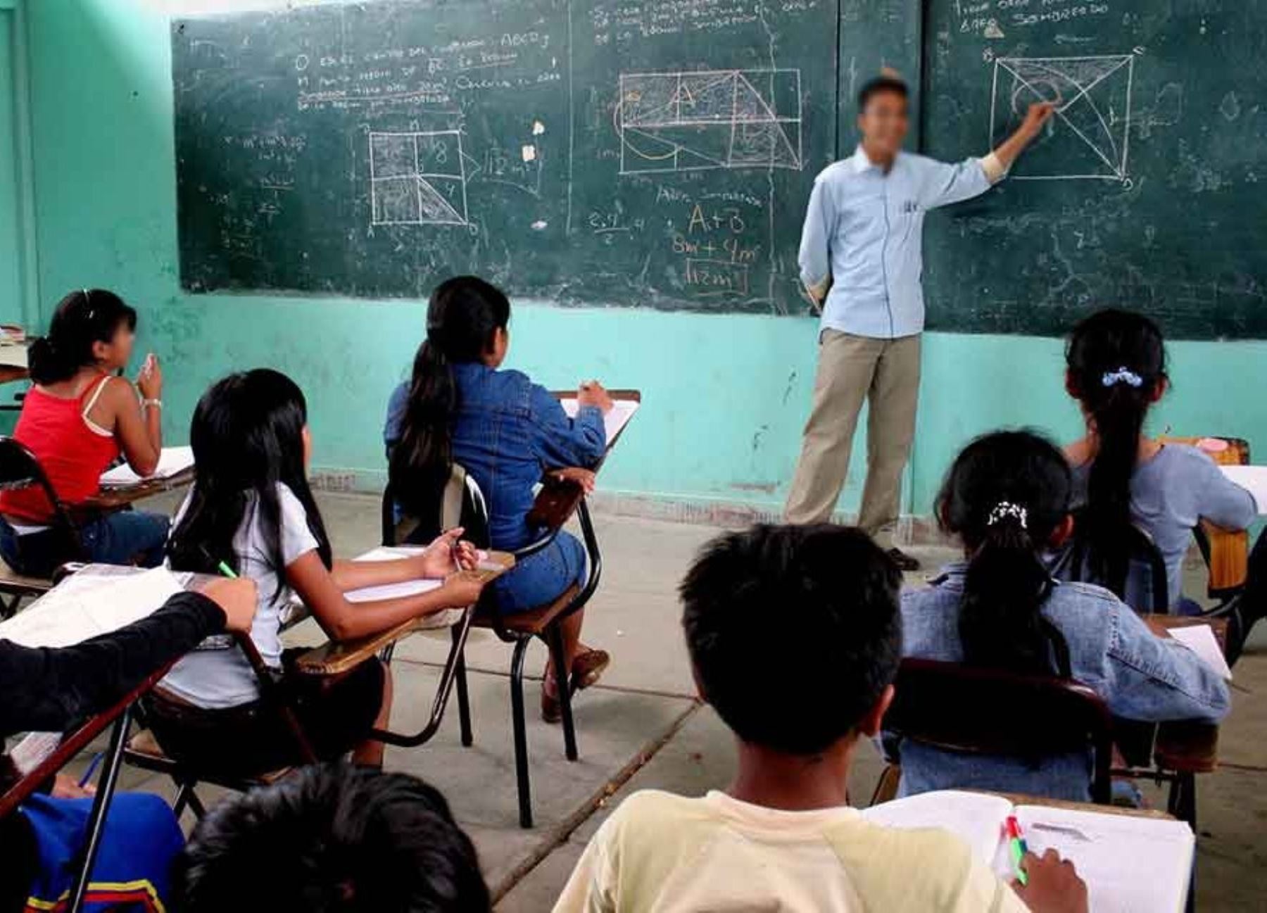 Contraloría: cinco docentes accedieron a plazas en región San Martín pese a tener condenas