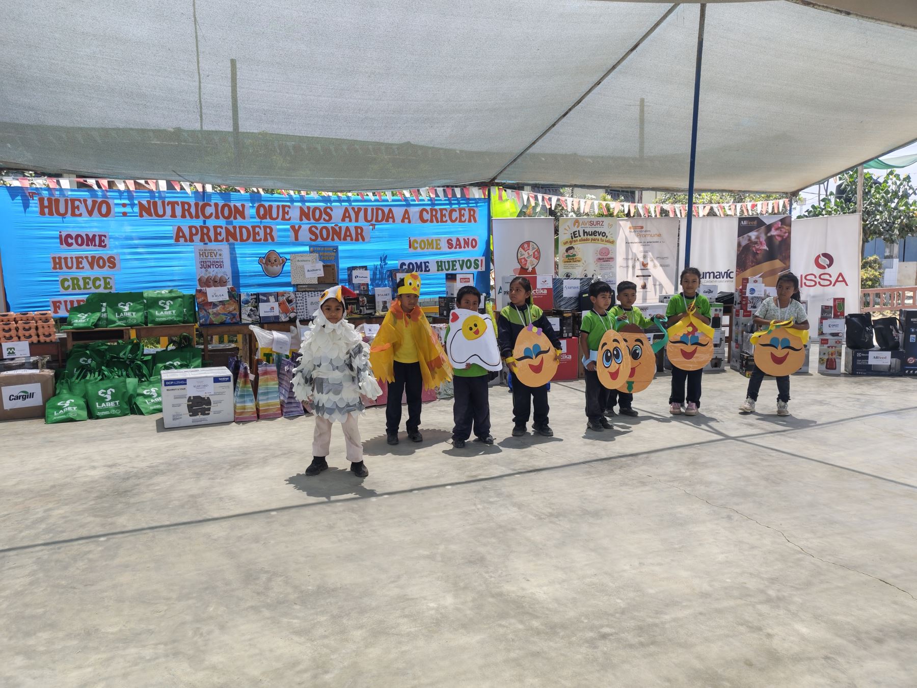 Chincha: estudiantes de colegio de Pueblo Nuevo y familias vulnerables reciben desayuno